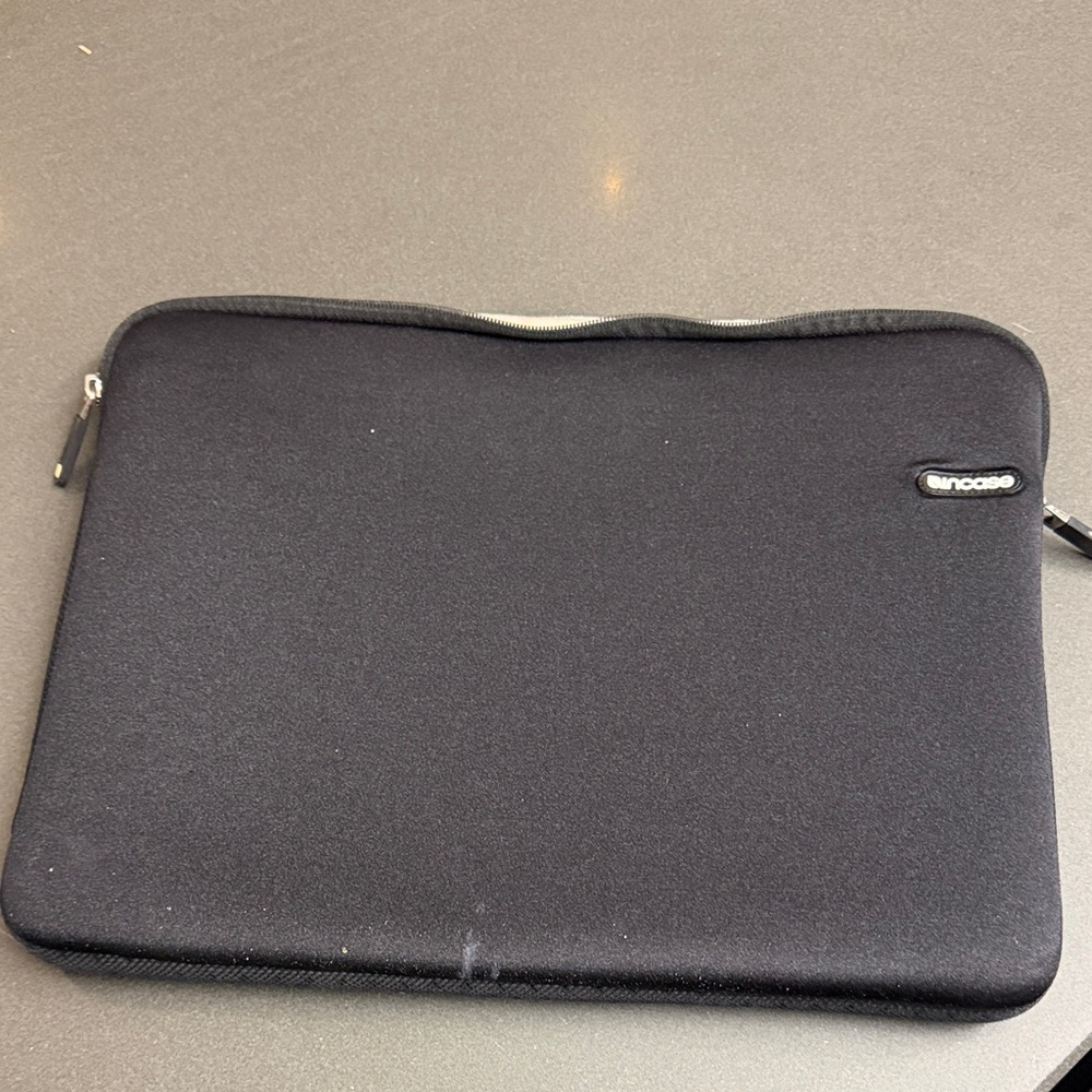 Incase Black Tablet Sleeve with Zipper